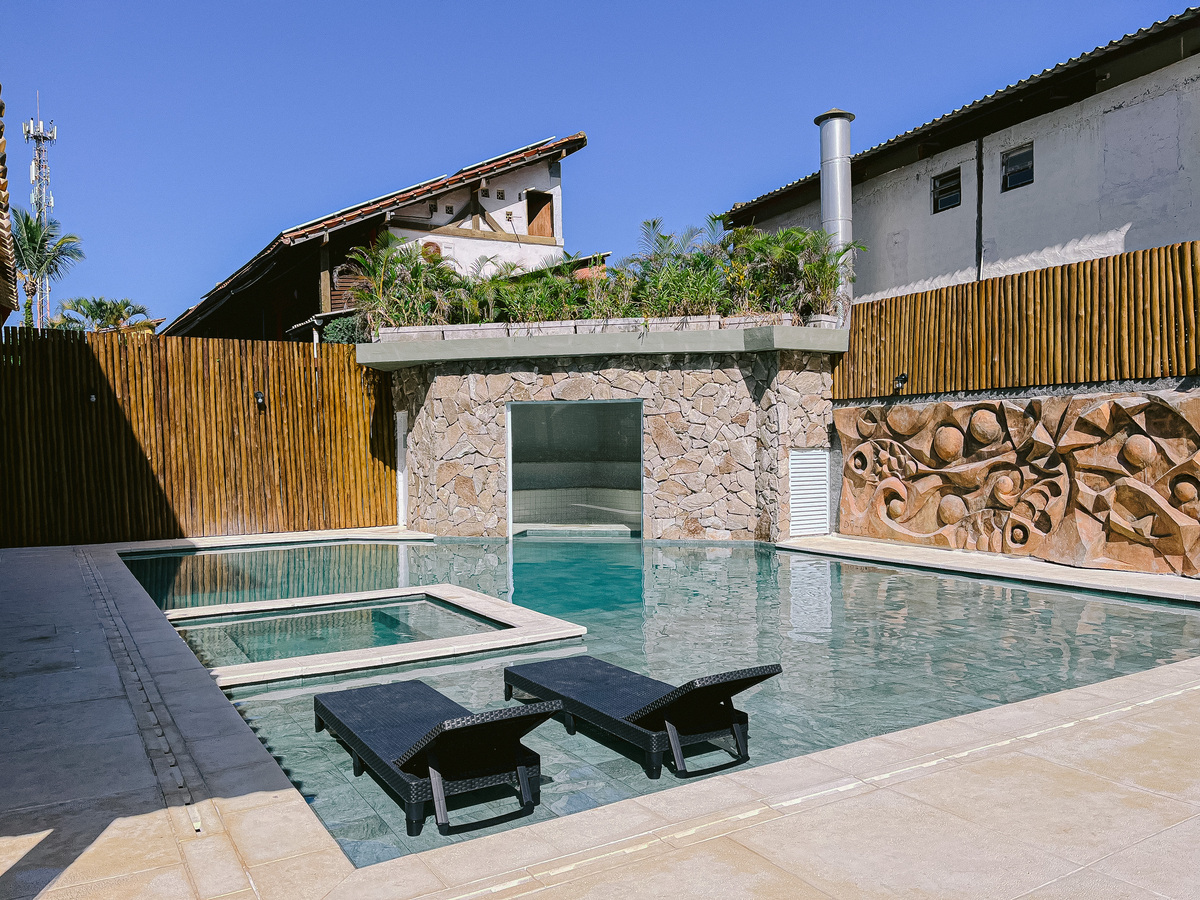 Pousada com piscina em Maresias, São Sebastião.