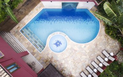 Pousada em Maresias tem piscina com água mineralizada livre de produtos químicos
